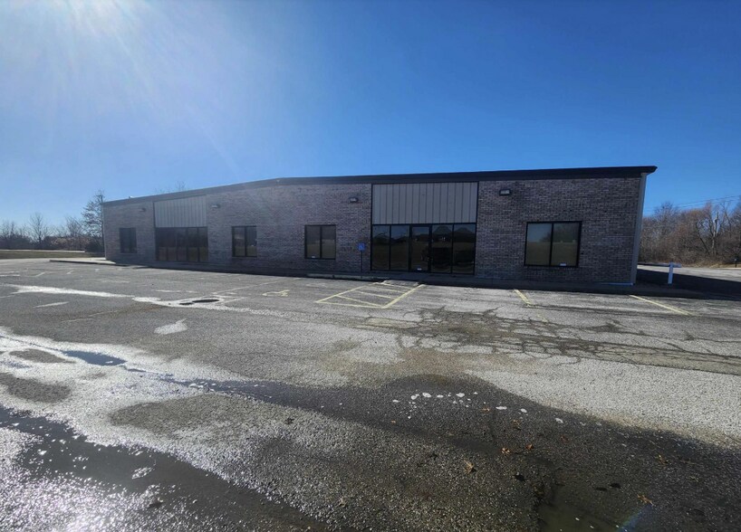 4201 Ilberry Rd, Mount Vernon, IL à louer - Photo du bâtiment - Image 2 de 4