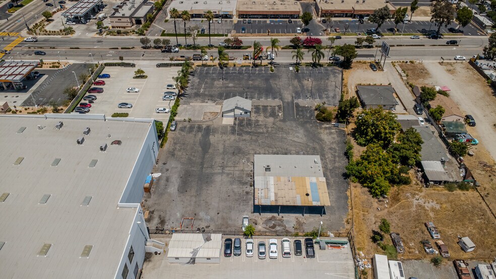 4963 Holt Blvd, Montclair, CA à vendre - Photo du bâtiment - Image 3 de 15