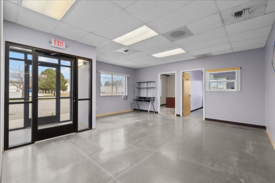 6830 Commercial Ave, Billings, MT à vendre - Photo du bâtiment - Image 3 de 25