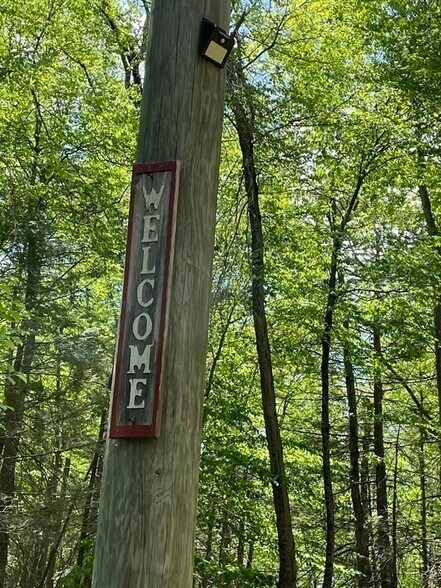 1076 Roaring Brook, Conway, MA à vendre - Photo du bâtiment - Image 3 de 42