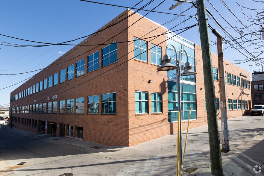 3700 Fleet St, Baltimore, MD for lease - Building Photo - Image 3 of 4