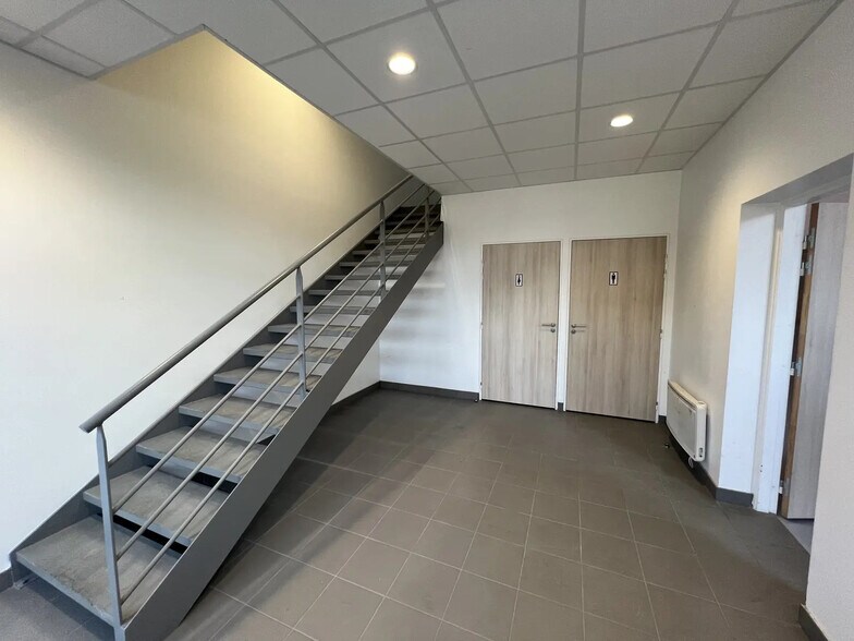 Flex dans Cormeilles-en-Parisis à louer - Hall d’entrée - Image 2 de 5