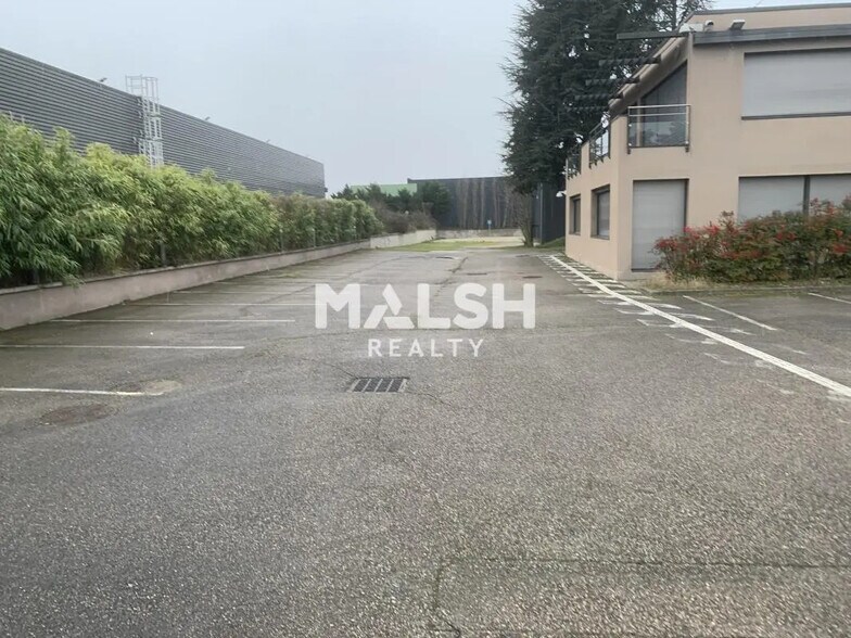 Bureau dans Rillieux-la-Pape à louer - Photo du bâtiment - Image 3 de 13