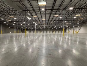 28104-28144 Witherspoon Pky, Valencia, CA for lease Interior Photo- Image 2 of 5