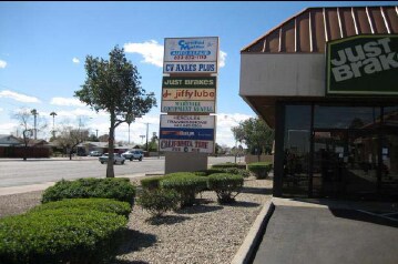 7740 W Indian School Rd, Phoenix, AZ à louer - Photo du bâtiment - Image 2 de 11
