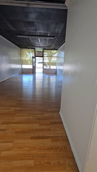 2327 E 1st St, Los Angeles, CA for lease - Commercial Listing Video - Image 3 of 22