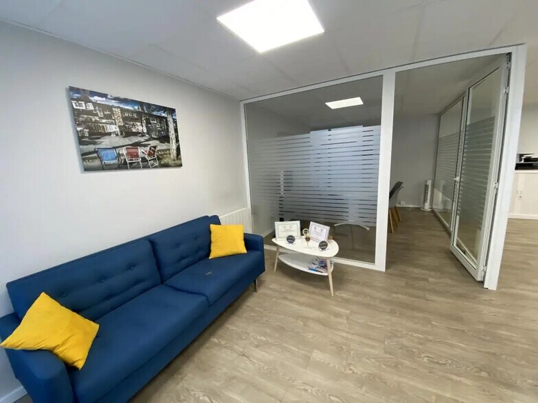 Office in Paris for sale - Building Photo - Image 3 of 6