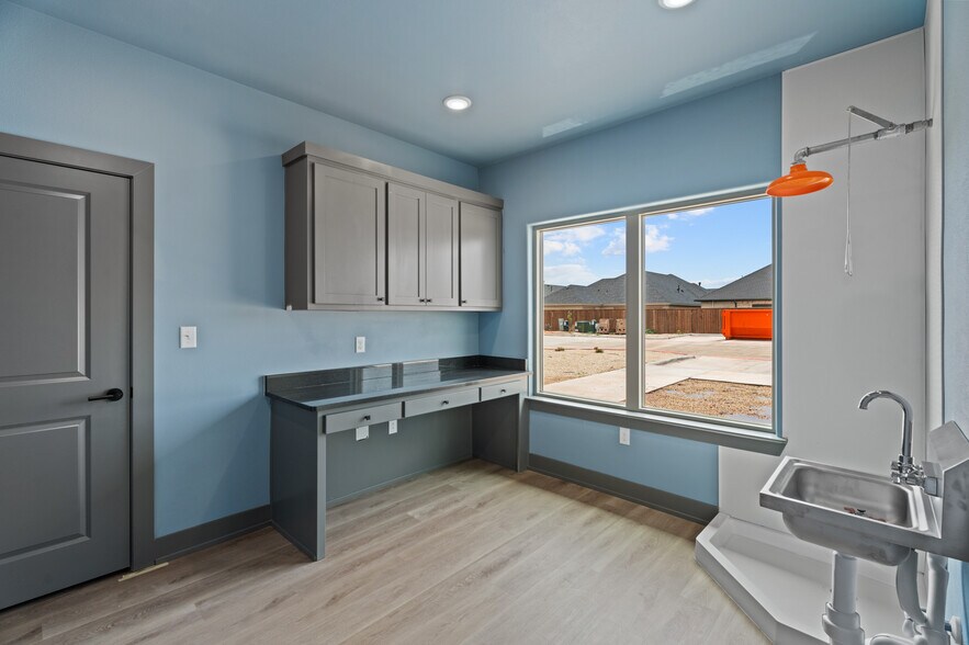 13806 Quaker Ave, Lubbock, TX à louer - Photo intérieure - Image 2 de 9