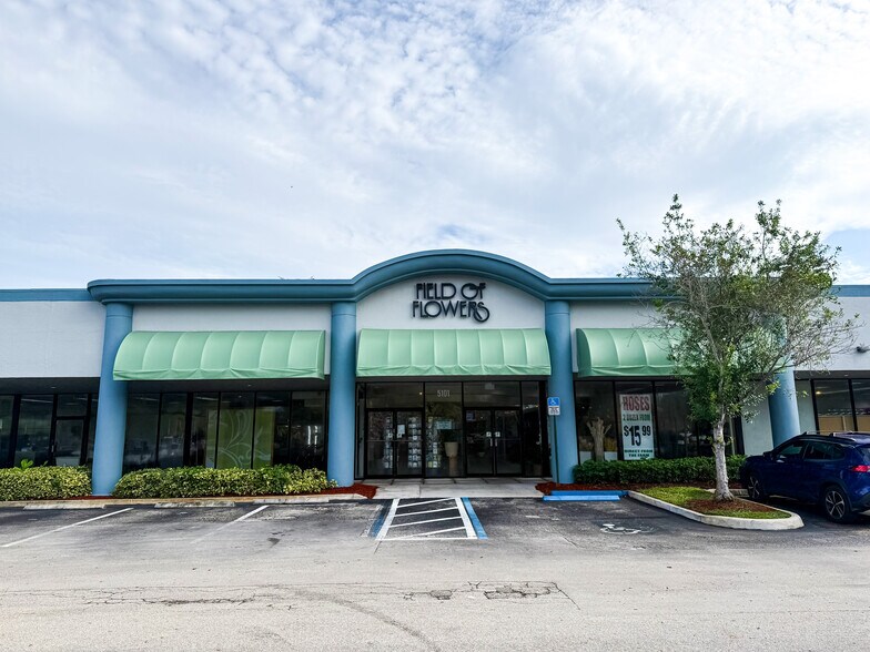5101-5195 S University Dr, Davie, FL à louer - Photo du bâtiment - Image 2 de 10