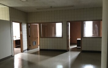 315 W Mill St, Beaver Dam, WI à vendre Photo intérieure- Image 1 de 35