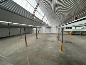 Industriel dans Móstoles, Madrid à louer Photo intérieure- Image 2 de 22