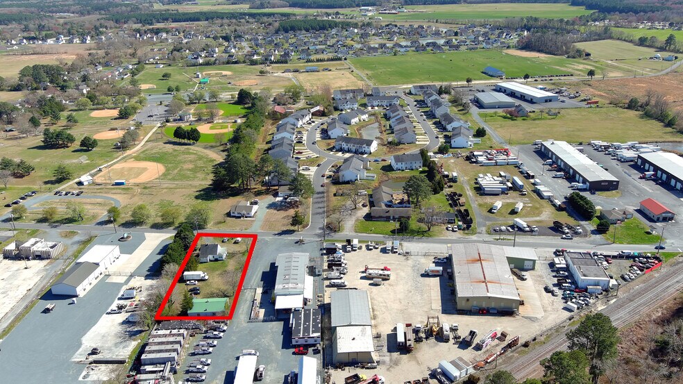 300 S Division St, Fruitland, MD à louer - Photo du bâtiment - Image 3 de 8