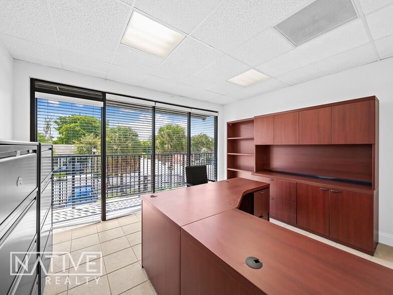 505 NE 13th St, Fort Lauderdale, FL for lease - Building Photo - Image 1 of 12