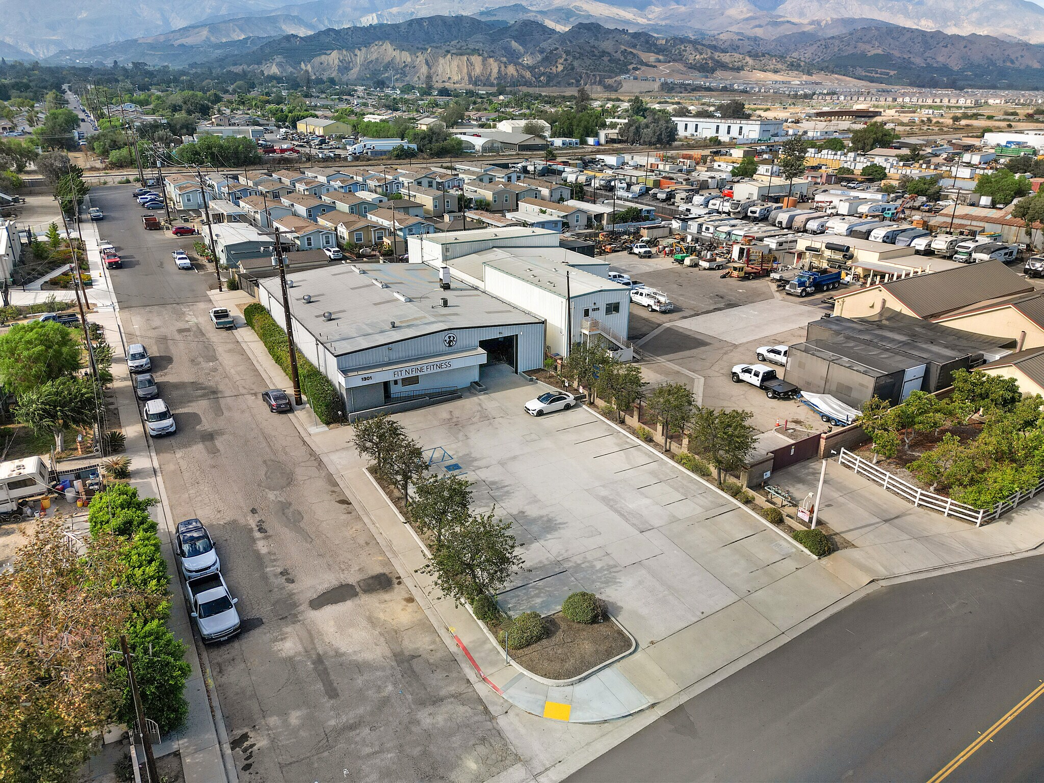 1301 E Main St, Santa Paula, CA à vendre Aérien- Image 1 de 46