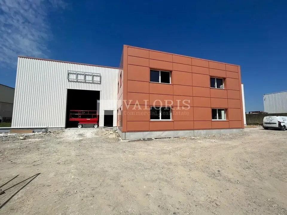 Flex dans Chassieu à louer Photo du bâtiment- Image 1 de 6