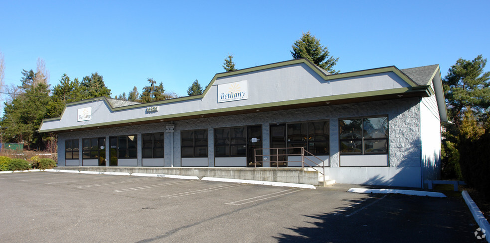 19936 Ballinger Way NE, Shoreline, WA for lease - Primary Photo - Image 1 of 5