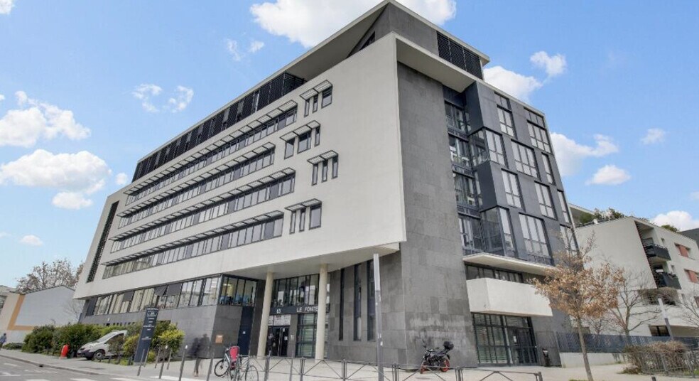 63 Rue André Bollier, Lyon à vendre - Photo du bâtiment - Image 1 de 7