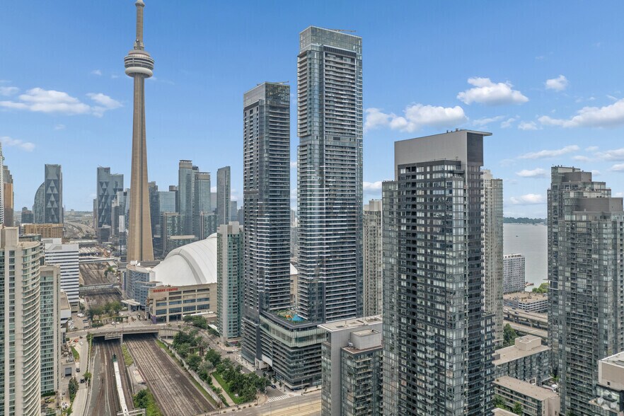 23 Spadina Ave, Toronto, ON à louer - Photo du bâtiment - Image 3 de 16