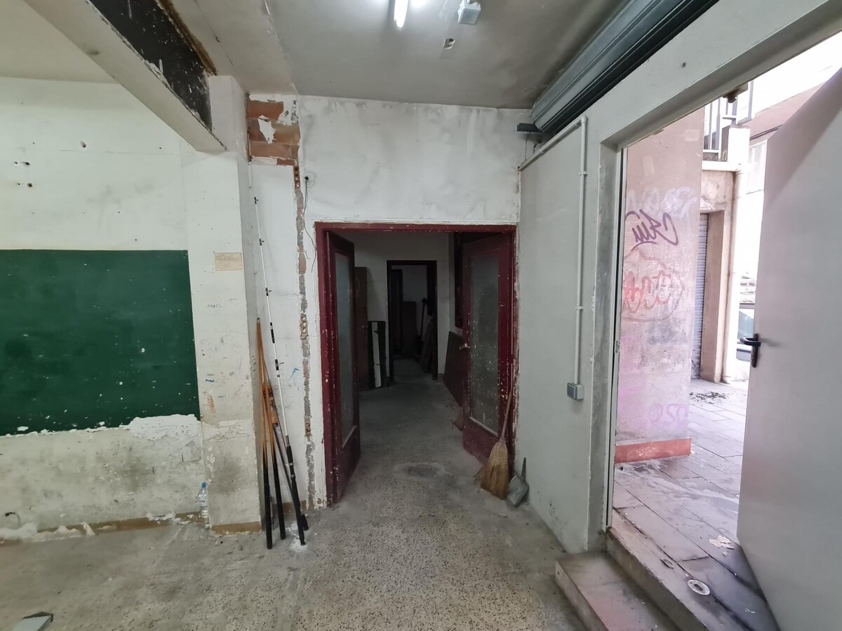 Montcada i Reixac, BAR 08110 -  -  - Photo intérieure - Image 1 of 6