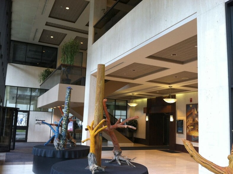 220 Market Ave S, Canton, OH for lease - Building Photo - Image 3 of 11