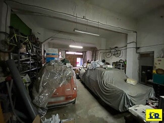 Plus de détails pour Multi-résidentiel à vendre