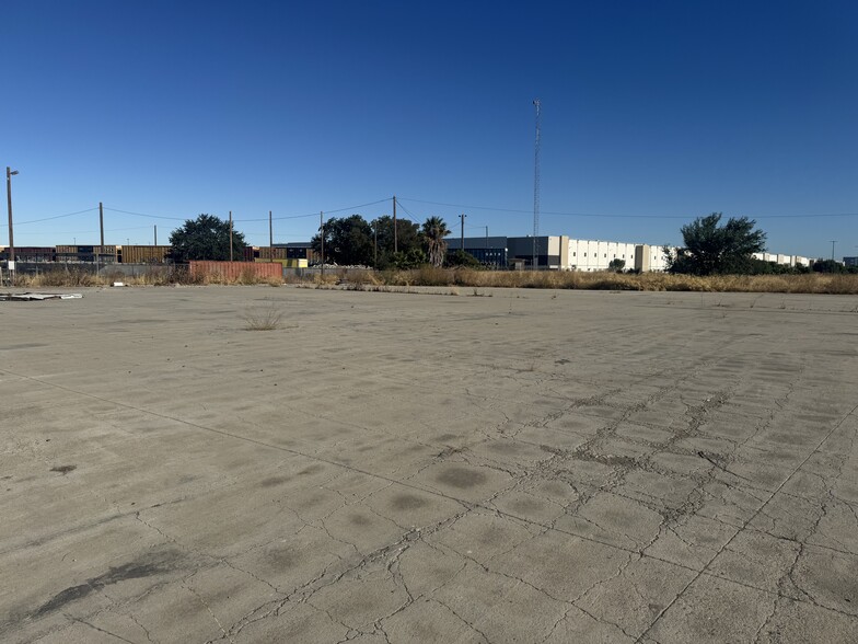 23900 Darrigo Dr, Tracy, CA for sale - Building Photo - Image 3 of 21
