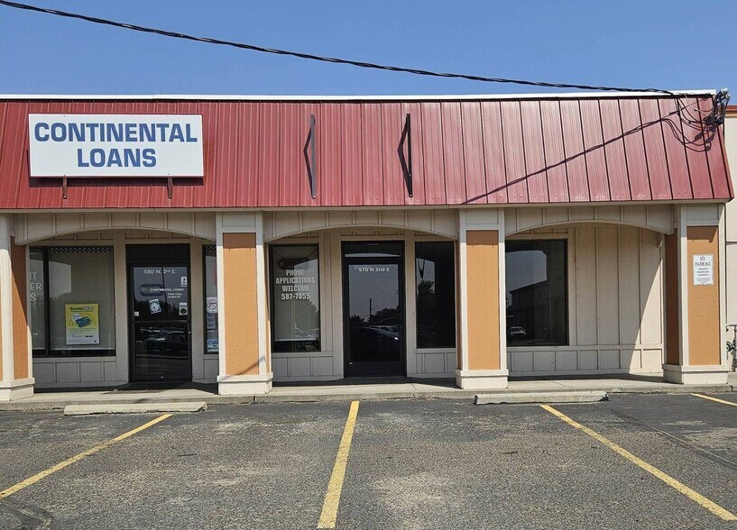 210-290 E 5th N, Mountain Home, ID à louer - Photo du bâtiment - Image 2 de 22