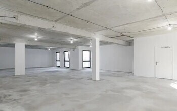 37 Rue Adam Ledoux, Courbevoie for sale Interior Photo- Image 1 of 2