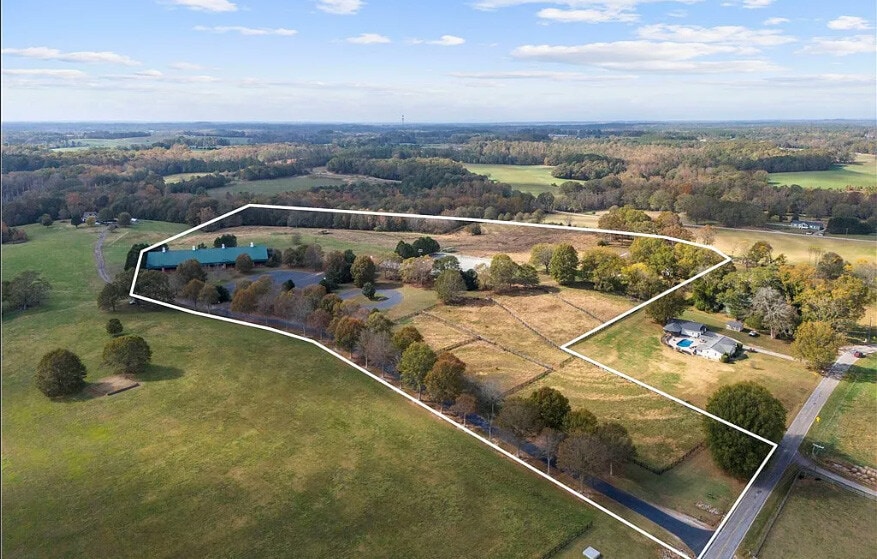 715 Melton Rd, Liberty, SC for sale Primary Photo- Image 1 of 16