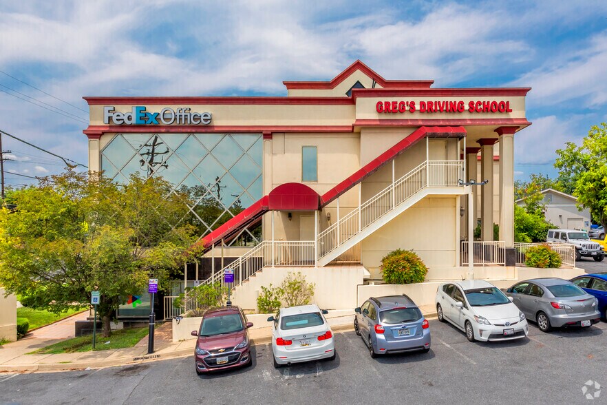 706 Rockville Pike, Rockville, MD for lease - Building Photo - Image 2 of 4