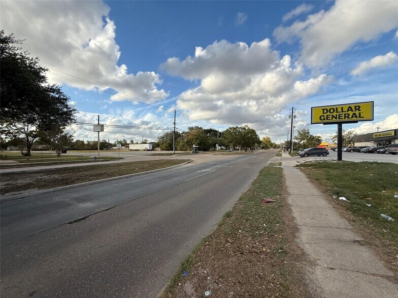 9631 Scott st, Houston, TX à vendre - Photo du bâtiment - Image 3 de 3