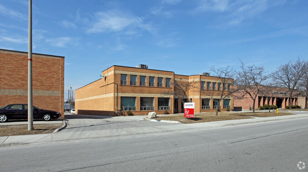 8 Skagway Ave, Toronto, ON à vendre - Photo principale - Image 1 de 1