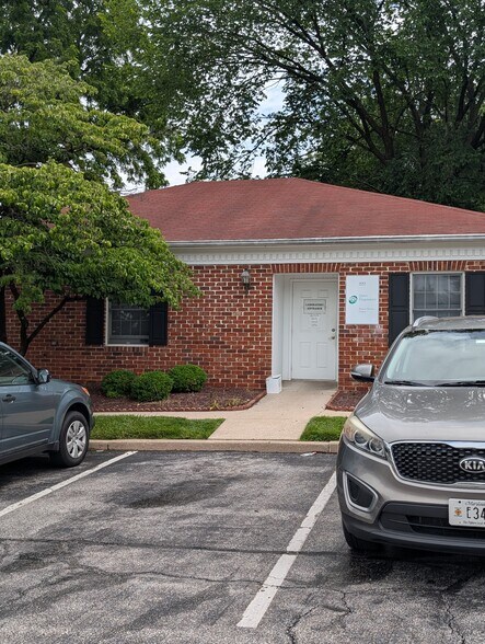 222 Washington Rd, Westminster, MD à vendre - Photo du bâtiment - Image 3 de 8