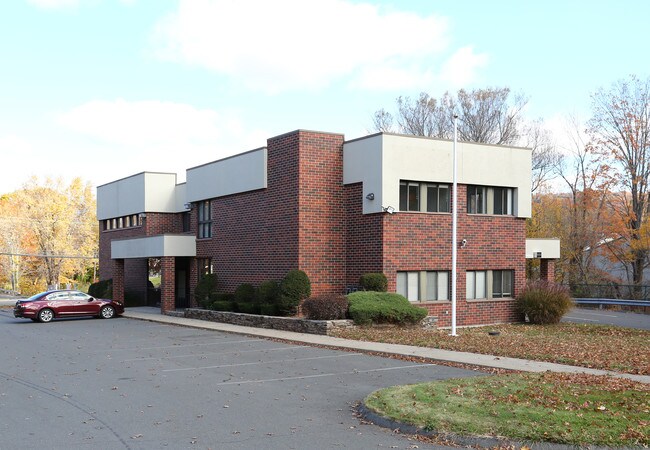 Plus de détails pour 1295 E Main St, Meriden, CT - Commerce de détail à louer