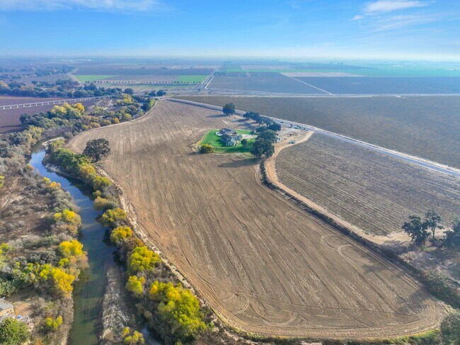 Plus de détails pour 20154 River Rd, Stevinson, CA - Terrain à vendre