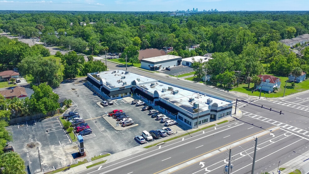 6011-6025 103rd St, Jacksonville, FL for lease - Building Photo - Image 2 of 9