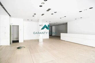 Retail in València, Valencia for lease Interior Photo- Image 2 of 6