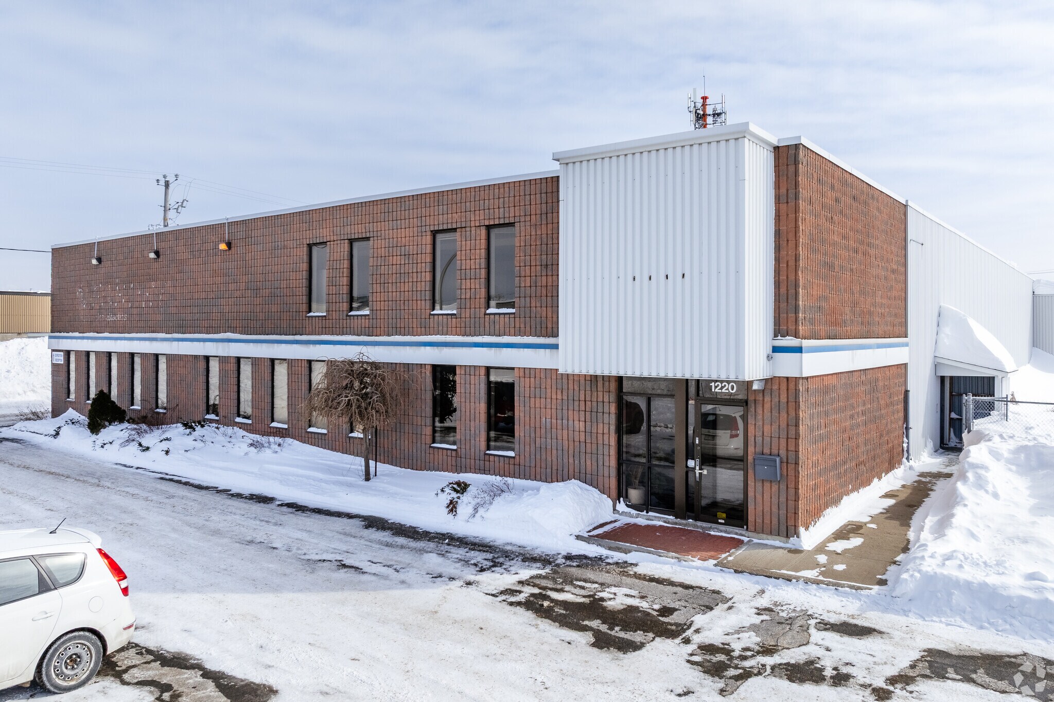 1220 Rue Michelin, Laval, QC for sale Primary Photo- Image 1 of 1