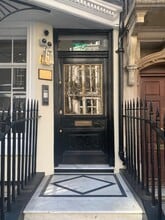2 Charles St, Londres à louer Photo du bâtiment- Image 2 de 5