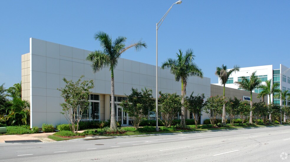 3313-3353 N University Dr, Coral Springs, FL à vendre - Photo du bâtiment - Image 3 de 3