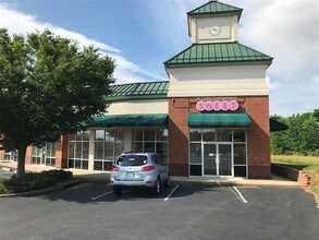 109-125 Lucy Ln, Waynesboro, VA à louer - Photo du bâtiment - Image 2 de 3