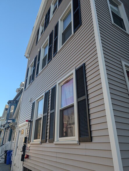 167 Lexington St, Boston, MA à vendre - Photo du bâtiment - Image 3 de 63