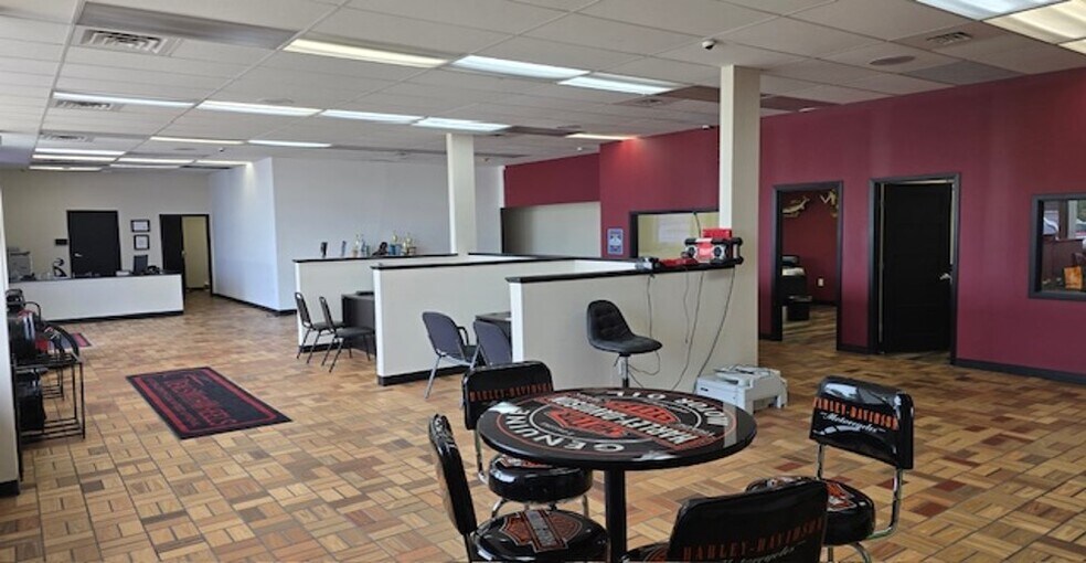 2128 Vermillion St, Hastings, MN à vendre - Photo du bâtiment - Image 2 de 6