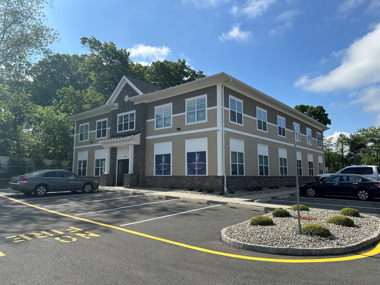 49 Route 520, Englishtown, NJ for lease - Building Photo - Image 2 of 6