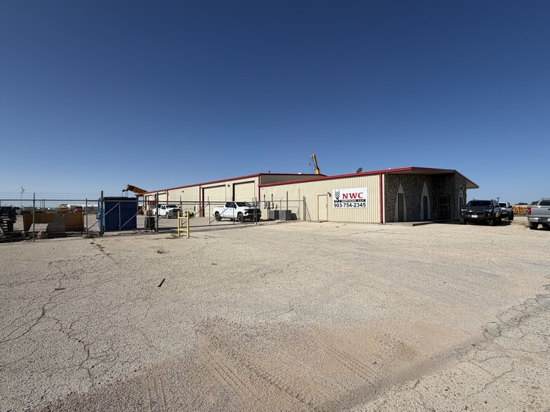 2135 W Interstate 20, Odessa, TX à louer - Photo du bâtiment - Image 3 de 24