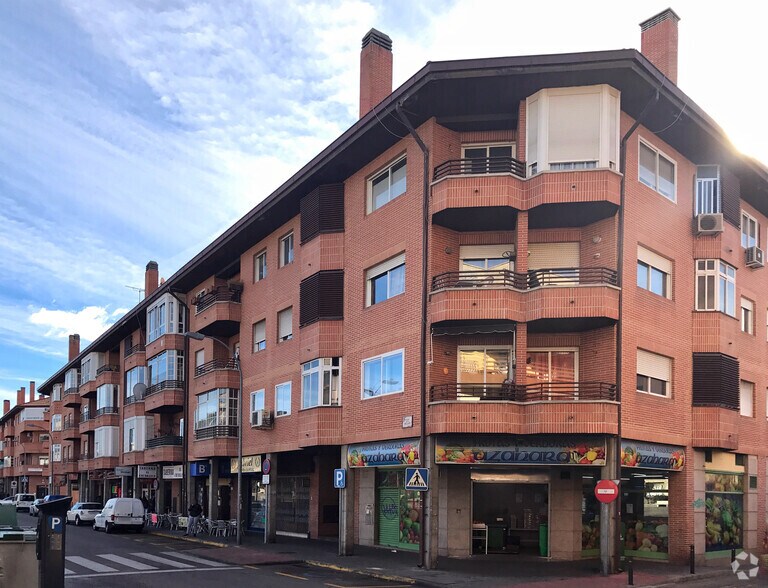 Calle Río Guadarrama, 10, Collado Villalba, Madrid à vendre - Photo du bâtiment - Image 2 de 2