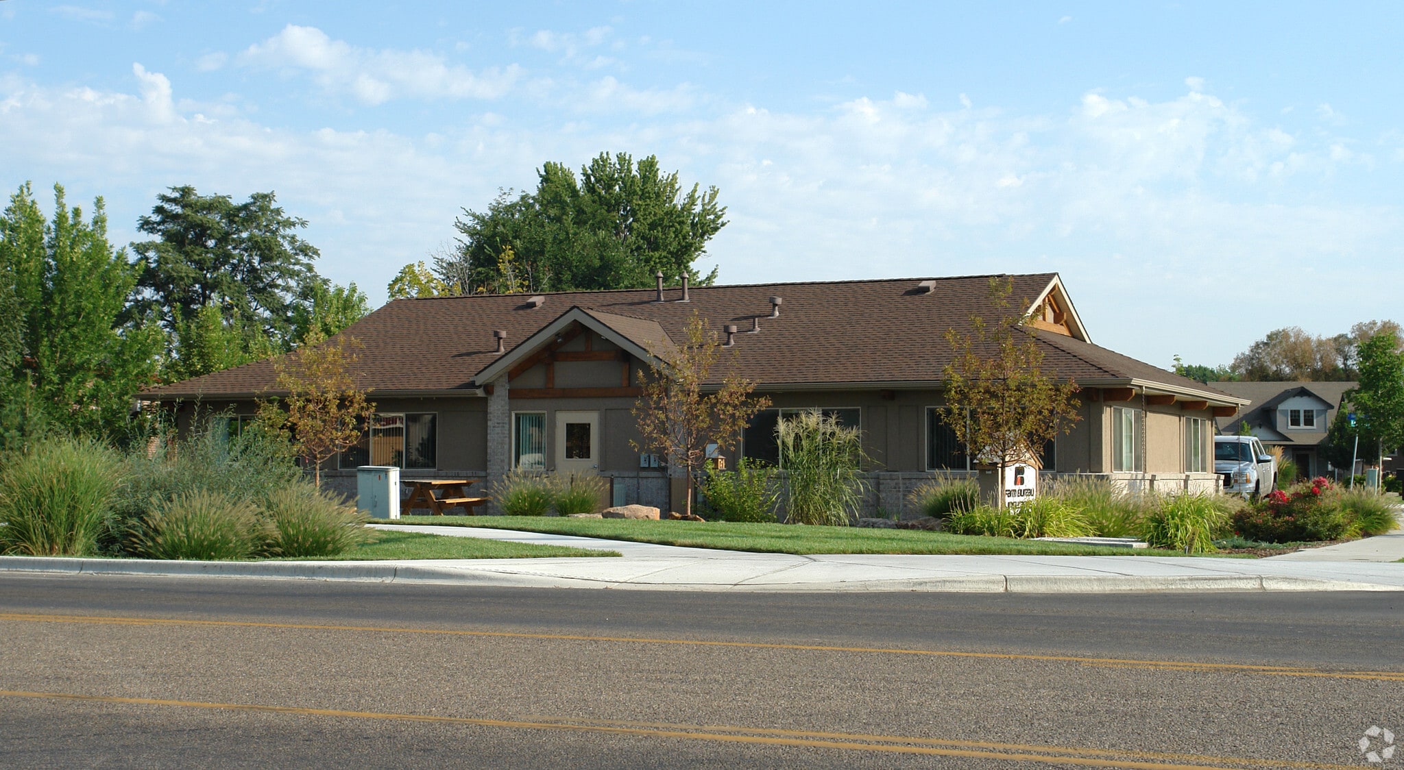 834 E Winding Creek Dr, Eagle, ID for lease Building Photo- Image 1 of 9
