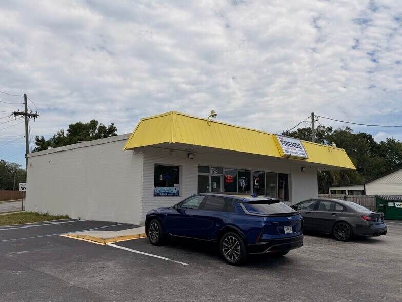 1929 Clay St, Kissimmee, FL à louer - Photo du bâtiment - Image 3 de 26