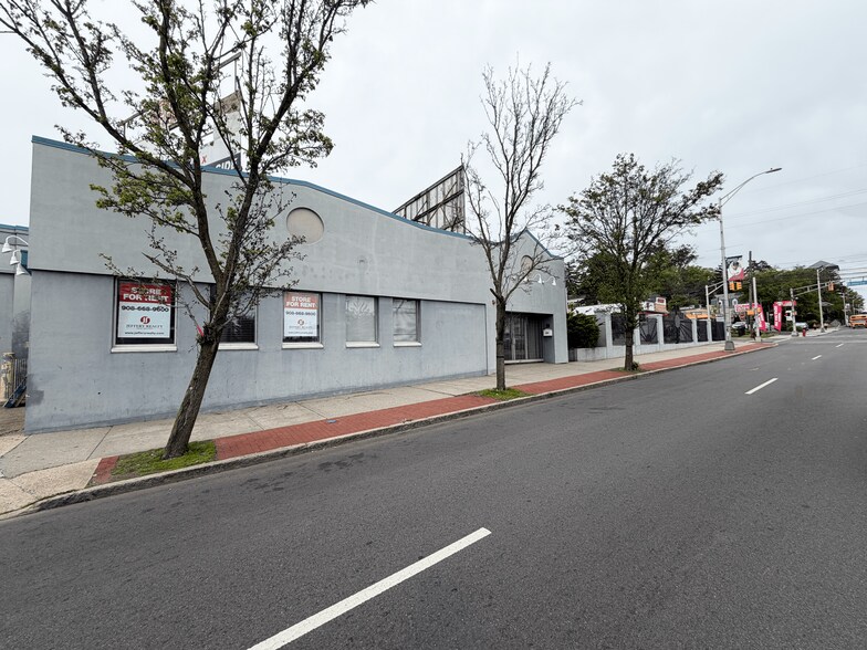 555-557 Main St, Orange, NJ à louer - Photo du bâtiment - Image 3 de 9