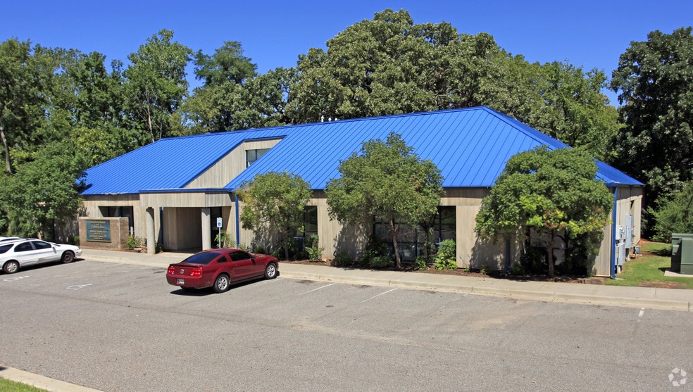 3280 Marshall Ave, Norman, OK for sale - Building Photo - Image 1 of 43